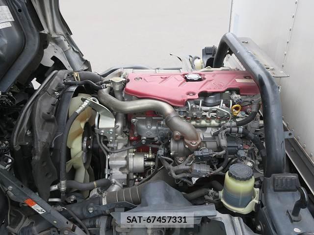 Hino DUTRO 2018-12 7979093-13
