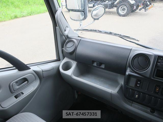 Hino DUTRO 2018-12 7979093-15