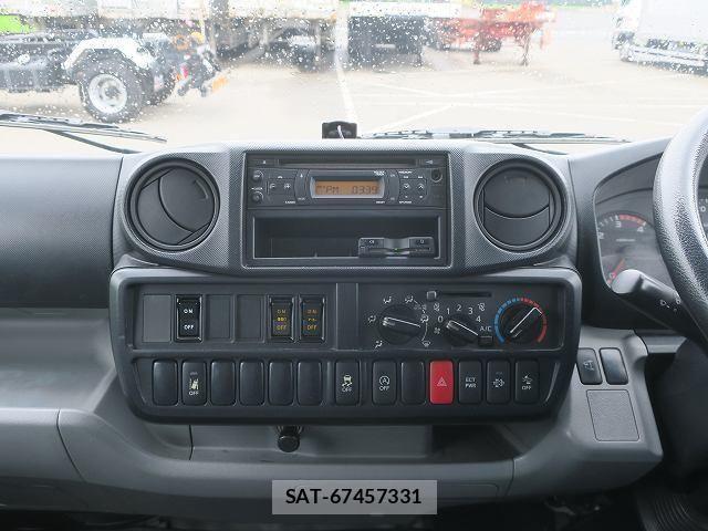 Hino DUTRO 2018-12 7979093-16