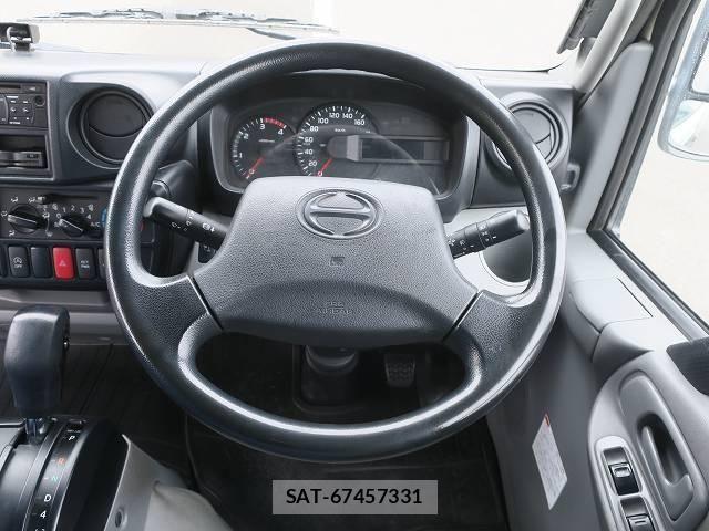 Hino DUTRO 2018-12 7979093-17