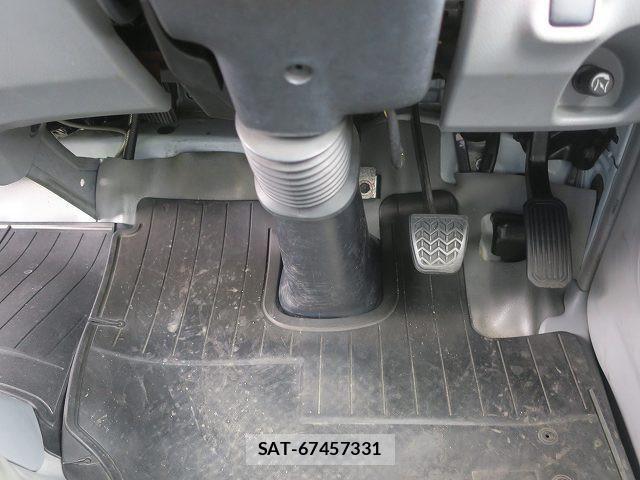 Hino DUTRO 2018-12 7979093-21