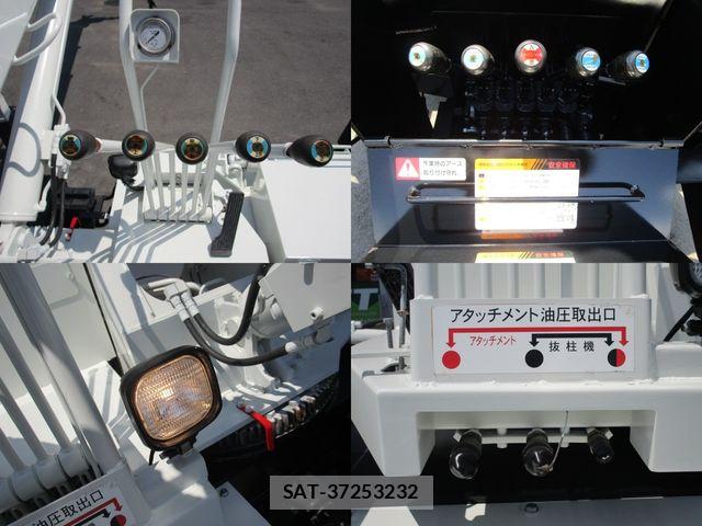 Hino DUTRO 2017-03 7979085-11