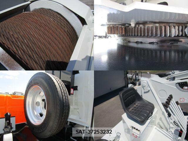 Hino DUTRO 2017-03 7979085-12