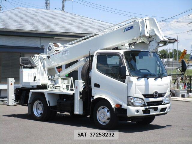 Hino DUTRO 2017-03 7979085-1