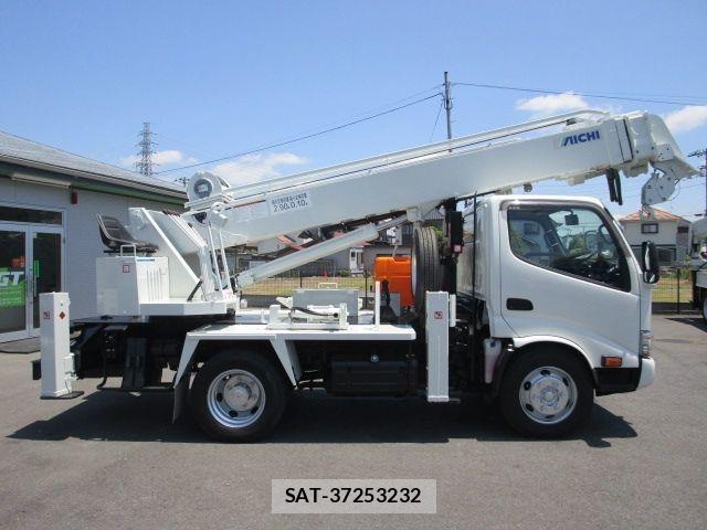 Hino DUTRO 2017-03 7979085-4