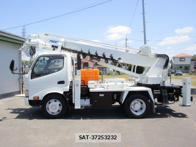 Hino DUTRO 2017-03 7979085-5