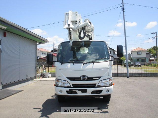 Hino DUTRO 2017-03 7979085-6