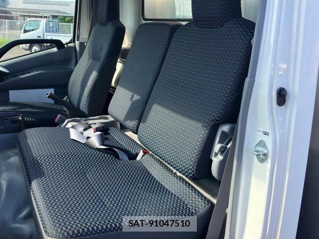 Hino DUTRO 2021-03 7979089-15