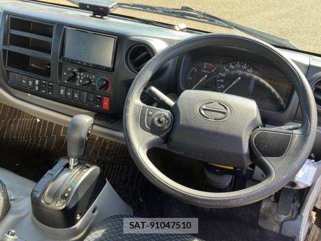Hino DUTRO 2021-03 7979089-16