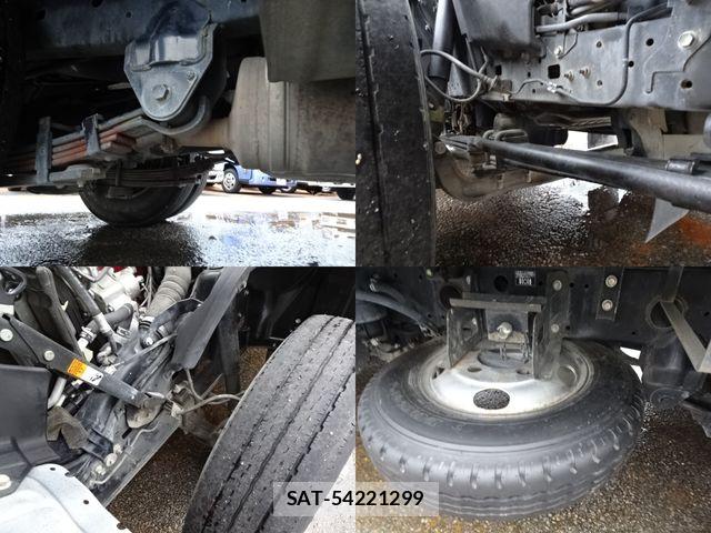 Hino DUTRO 2019-08 7979087-12