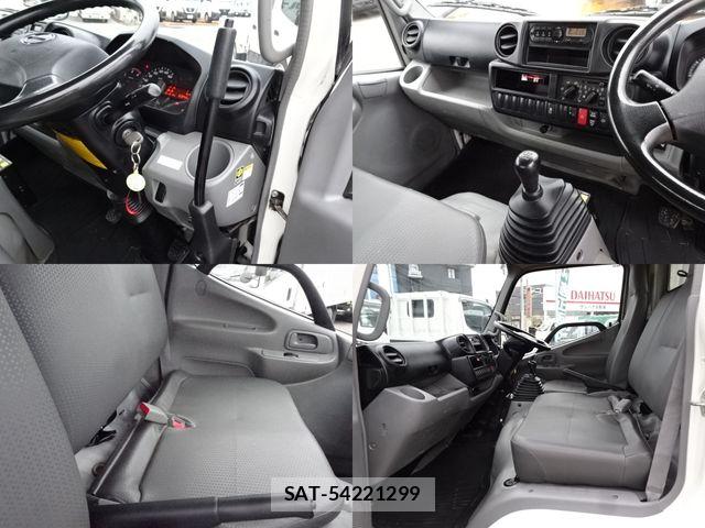 Hino DUTRO 2019-08 7979087-16