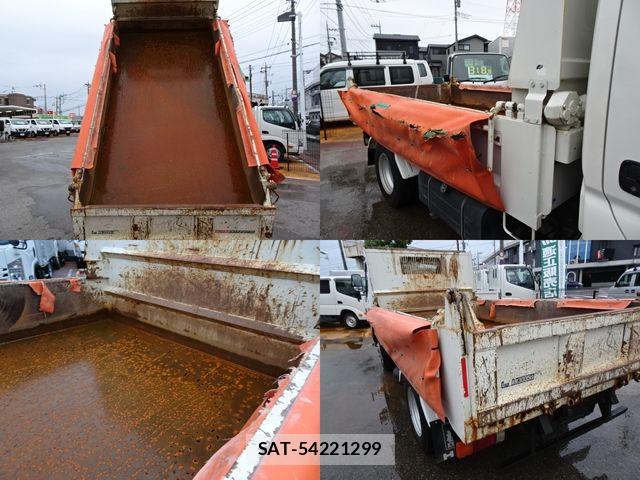 Hino DUTRO 2019-08 7979087-3