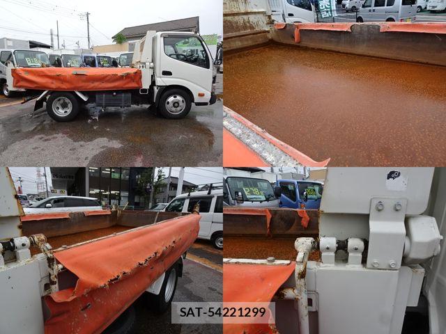 Hino DUTRO 2019-08 7979087-4