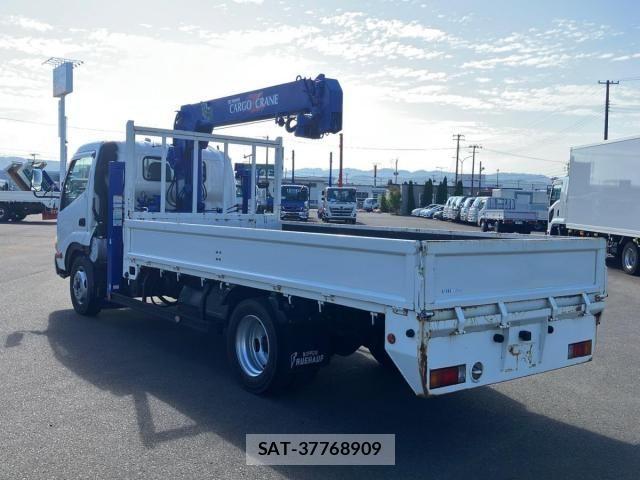 Hino DUTRO 2010-11 7979088-3