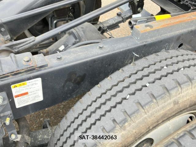 Hino DUTRO 2024-03 8035317-13