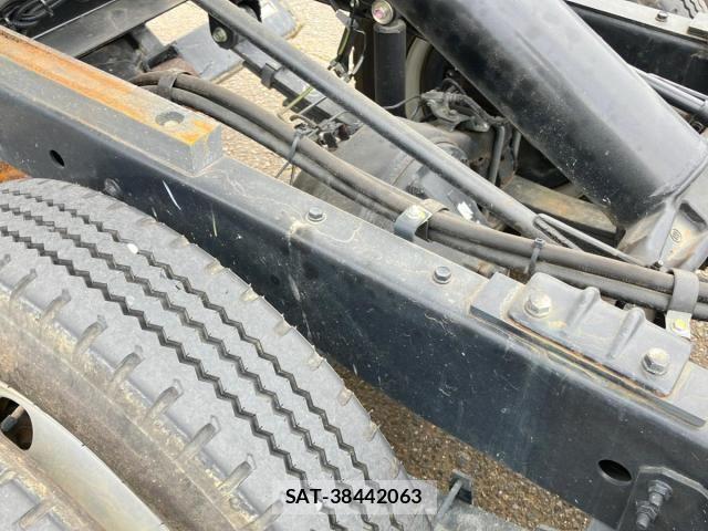 Hino DUTRO 2024-03 8035317-14