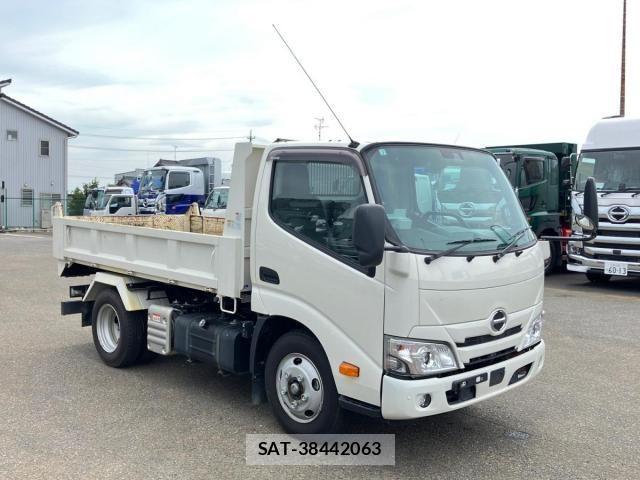 Hino DUTRO 2024-03 8035317-1