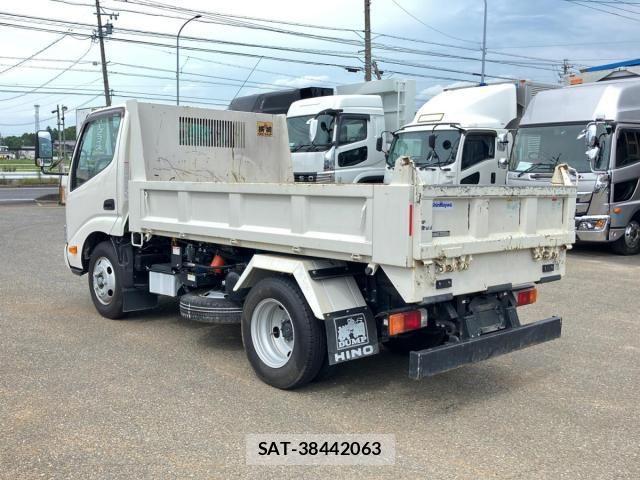 Hino DUTRO 2024-03 8035317-3