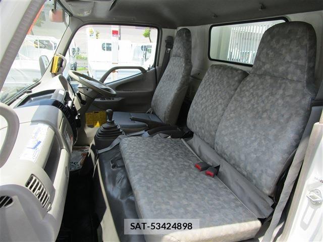 Hino DUTRO 2010-09 8035319-14