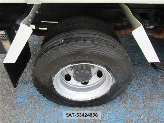 Hino DUTRO 2010-09 8035319-19