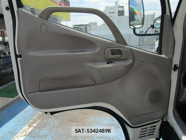 Hino DUTRO 2010-09 8035319-21