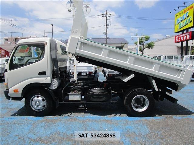 Hino DUTRO 2010-09 8035319-3