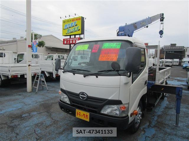 Hino DUTRO 2013-12 8035318-0