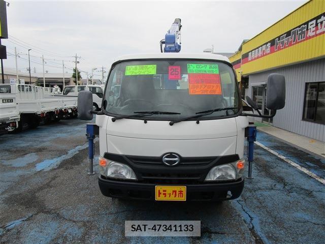 Hino DUTRO 2013-12 8035318-1