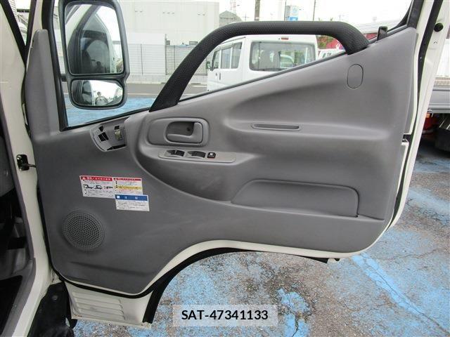 Hino DUTRO 2013-12 8035318-20
