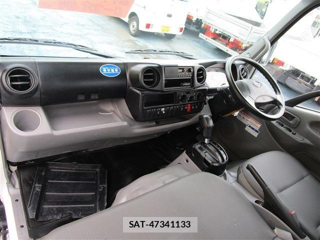 Hino DUTRO 2013-12 8035318-22