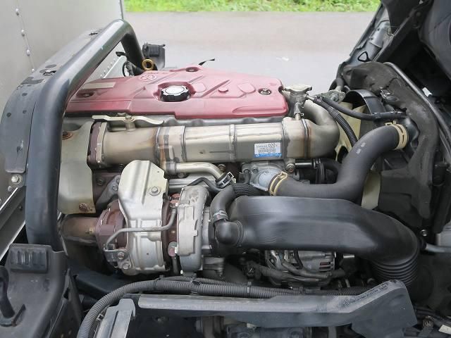 Hino DUTRO 2017-11 8060562-9