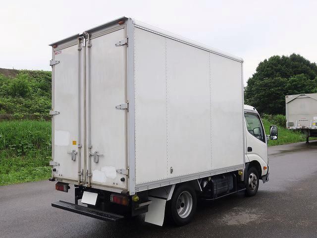 Hino DUTRO 2017-11 8060562-2