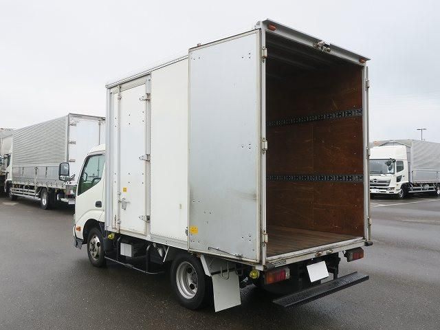 Hino DUTRO 2017-11 8060562-5