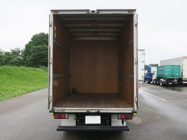 Hino DUTRO 2017-11 8060562-6