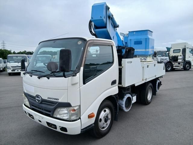 Hino DUTRO 2013-06 8060561-0