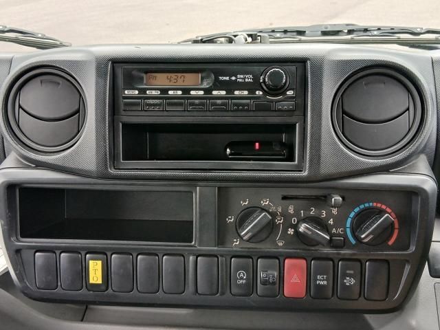 Hino DUTRO 2013-06 8060561-25