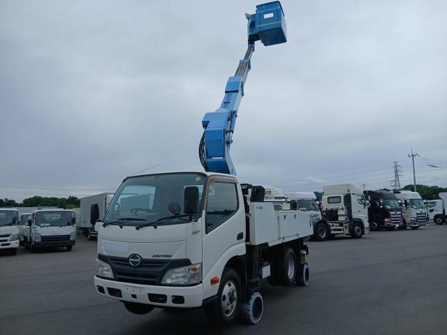 Hino DUTRO 2013-06 8060561-6