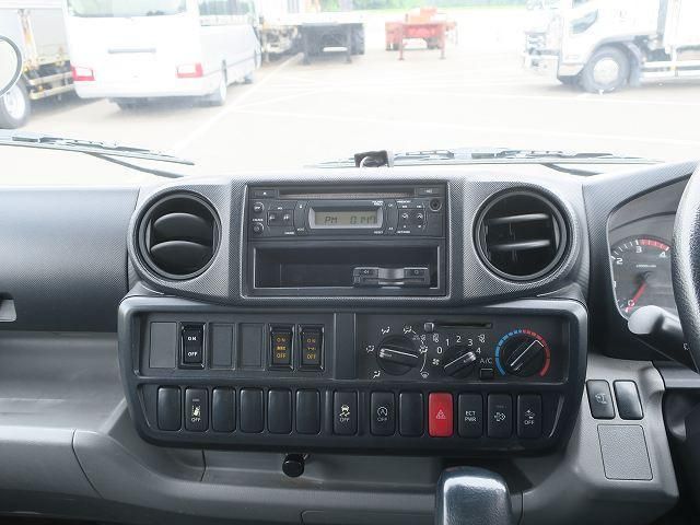 Hino DUTRO 2018-12 8060563-21