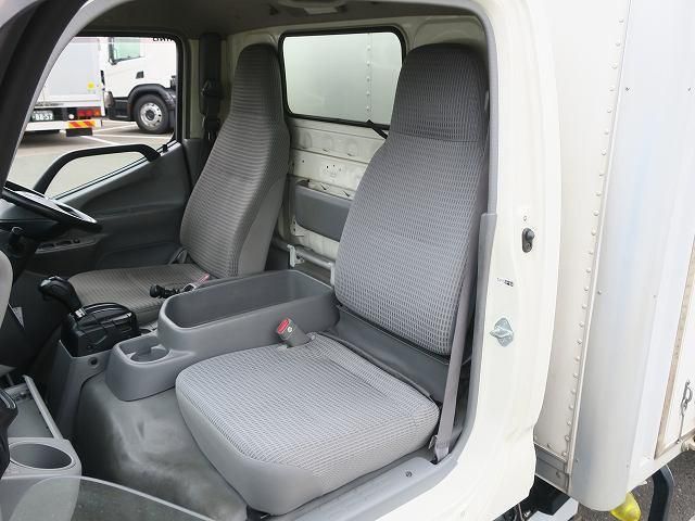 Hino DUTRO 2018-12 8060563-22