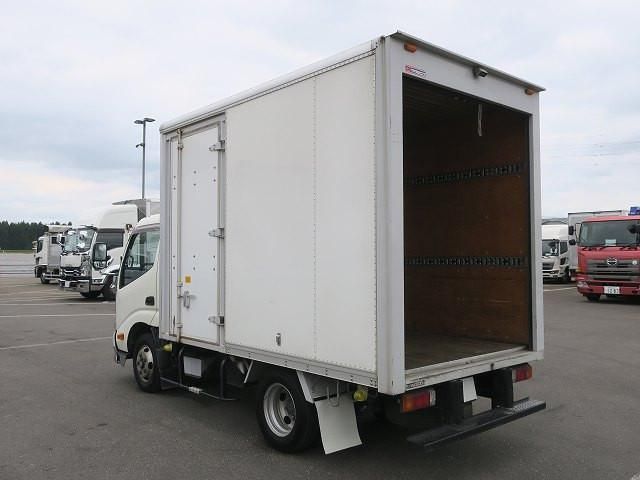 Hino DUTRO 2018-12 8060563-6
