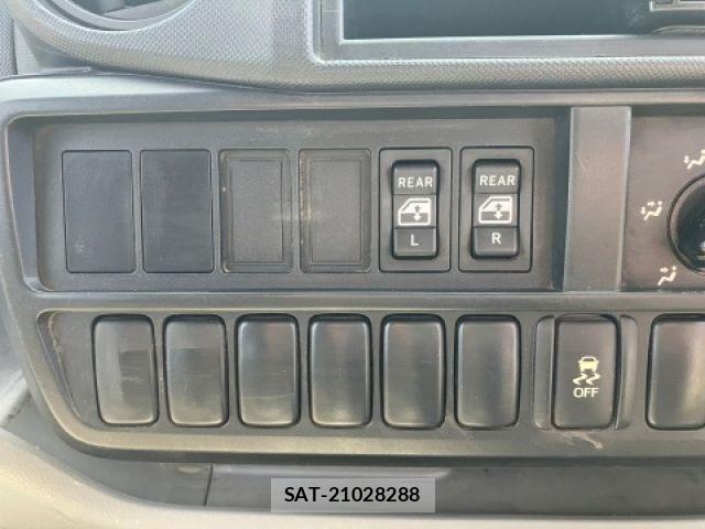 Hino DUTRO 2019-08 8073618-22