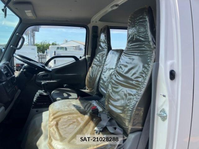 Hino DUTRO 2019-08 8073618-25