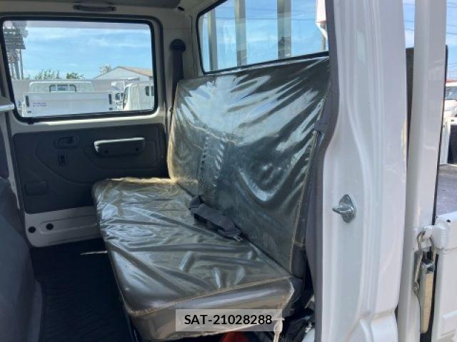 Hino DUTRO 2019-08 8073618-27