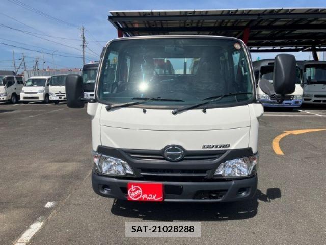 Hino DUTRO 2019-08 8073618-2