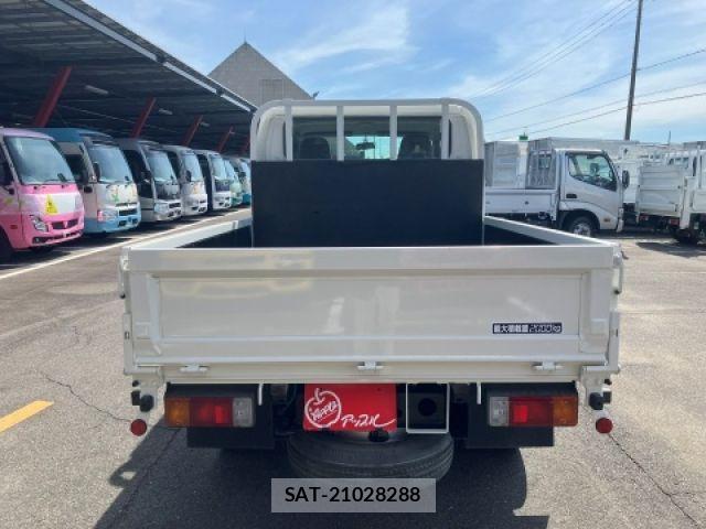 Hino DUTRO 2019-08 8073618-3