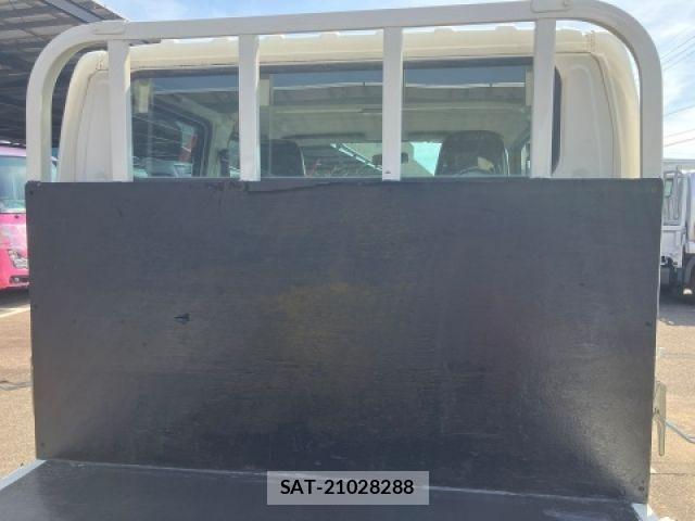 Hino DUTRO 2019-08 8073618-8
