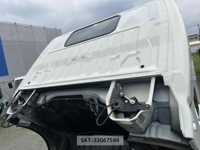 Hino DUTRO 2018-05 8073615-17