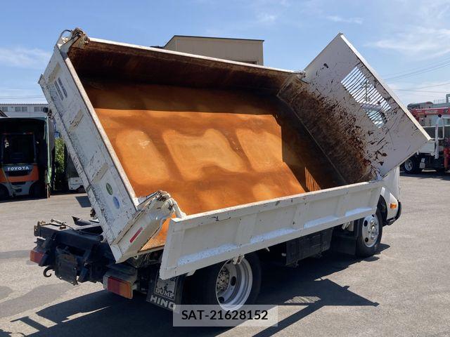 Hino DUTRO 2018-09 8073619-11