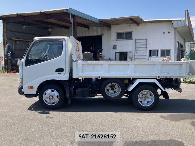 Hino DUTRO 2018-09 8073619-21