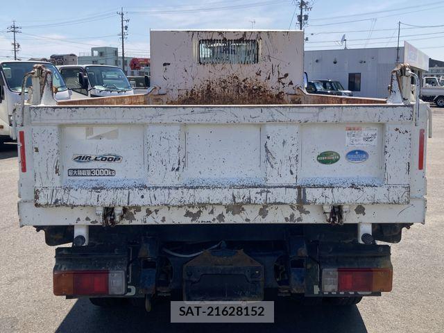 Hino DUTRO 2018-09 8073619-22
